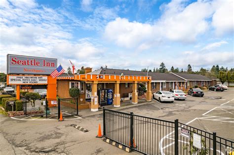 12035 Aurora Ave N, Seattle, WA 98133 | LoopNet