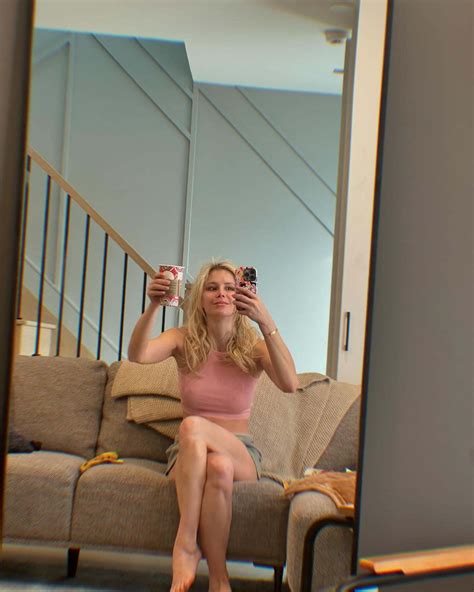 Erin Moriarty's feet