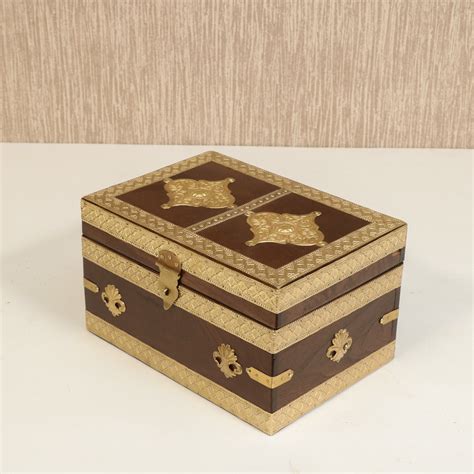 Box (Sanduk)