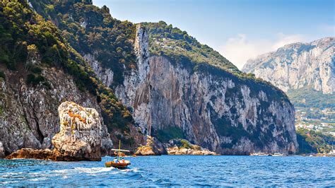 Discover The Island Of Capri In Italy – TRAVOH