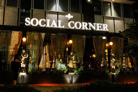 6 Indoor + Heated Patios To Enjoy In Vancouver This Winter