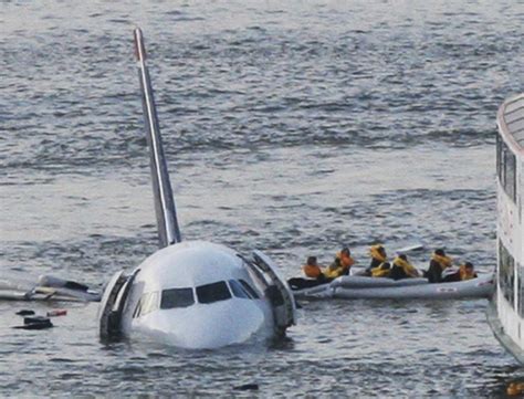 Minute-by-Minute: Plane Lands on Hudson River | RealClearHistory