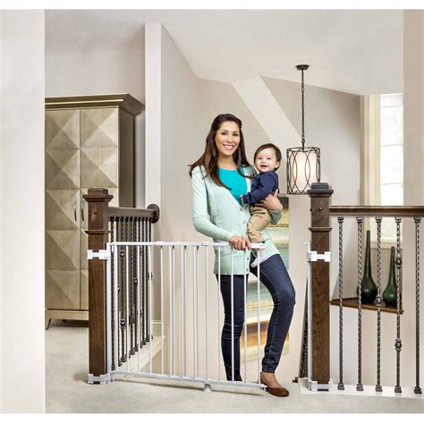 Regalo Top of Stairs Baby Gate, 26"-42" for Banisters or Walls ...