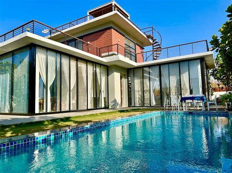 Raigad Holiday Rentals & Homes - Maharashtra, India | Airbnb