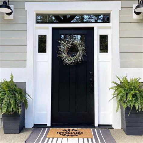 39 Timeless Exterior Door Trim Ideas For Your Entryway