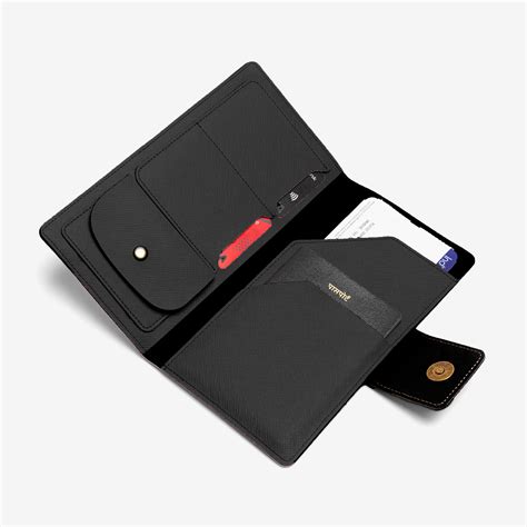 Personalised Travel Folder for the frequent flyer