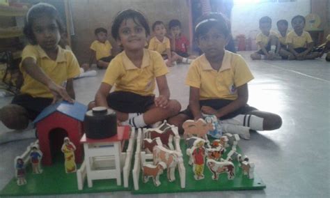 Shool Activity 的图像结果