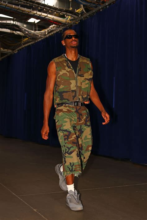 Si Batman jugase al baloncesto lo haría con las nuevas Converse Shai ...