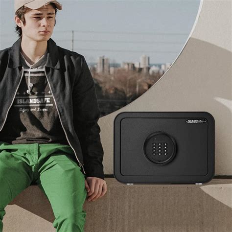 Buy ಇನ್ನರ್ ಲೈಟ್ ನೊಂದಿಗೆ ಐಲ್ಯಾಂಡ್ ಸೇಫ್ ಹೋಮ್ ಸೇಫ್ ಬಾಕ್ಸ್ ಸಣ್ಣ ಡಿಲಕ್ಸ್ ...