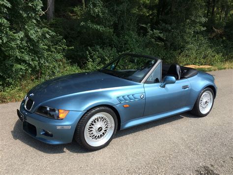 1997 BMW Z3 Roadster in Blue