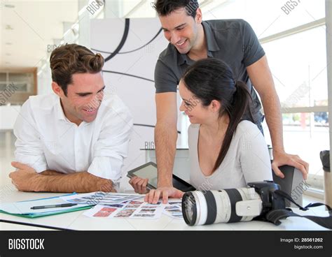 Good Work Meeting Photo 的图像结果