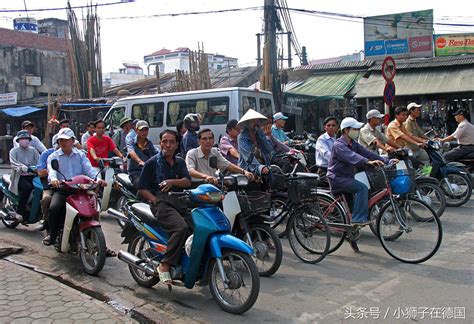 每天往来中越边界的越南人喜欢买什么物品回国？今天可算知道了