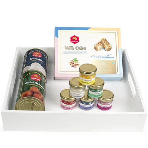 Kaameri Bazaar diwali gift pack with Sweets Combo - wooden tray ...