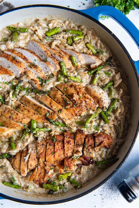 Creamy Chicken and Asparagus Orzo - Pumpkin 'N Spice