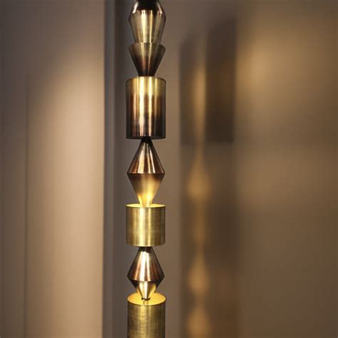 Totem Sculptural Light – Objects In Space
