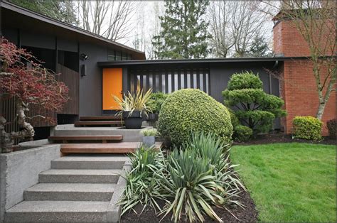 mid century | Mid century modern house exterior, Mid century modern ...