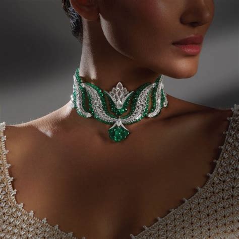 XXL Chokers in 2023: The Return of Luxurious Diamond Necklaces – Only ...