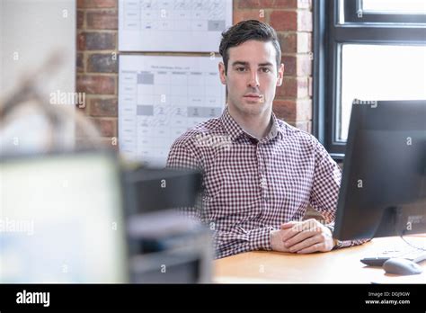Office Portrait Example 的图像结果