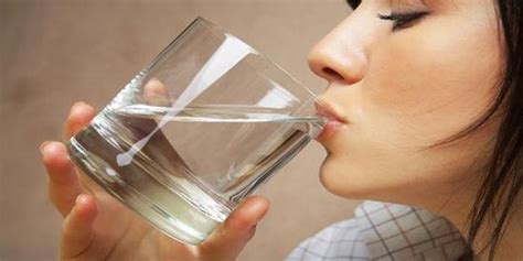 中华医学会 科普图文 为什么人越老越不爱喝水？老年人该怎么正确喝水