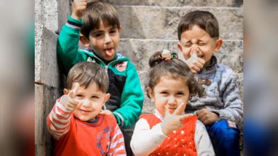 Sibling Meaning In Hindi: भाई-बहन, रिश्ते, प्यार और पारिवारिक संबंध