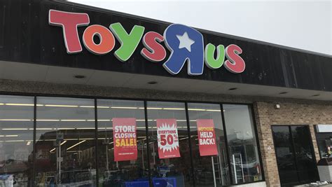 Toys R Us closing or selling all its US stores