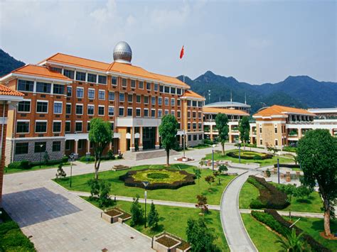 中国人自主创办的第一所大学