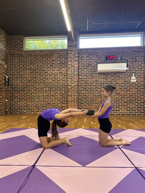 Acro - Kaliedoscope Dance