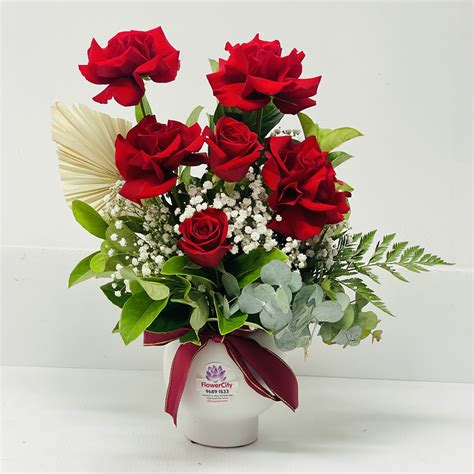 Beautiful Rose Flowers - Valentine's Day Flower Arrangements