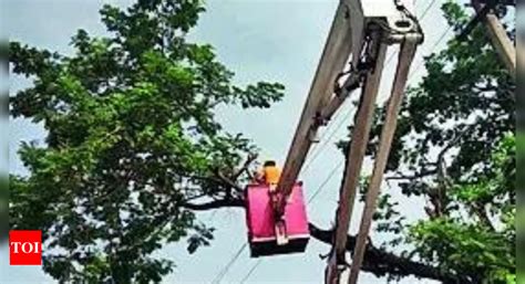 BMC: Bhubaneswar Prepares for Cyclone Dana: BMC and Police Mobilize ...