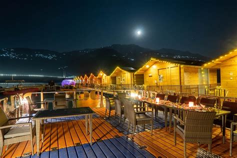 LE ROI FLOATING HUTS & ECO ROOMS (Plas) - Resort Reviews, Photos, Rate ...