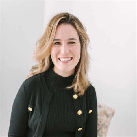 Alissa Kuizinas - Author Bio