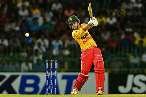 Ngarava, Bennett and Musekiwa set up thrilling Zimbabwe win
