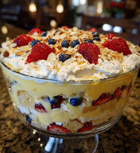 Christmas Trifle: 7 Layers of Festive Dessert Joy - Wilingga Recipes