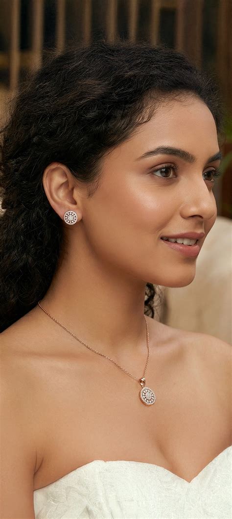 Gold Classic American Diamond Necklace Set – Nuyug