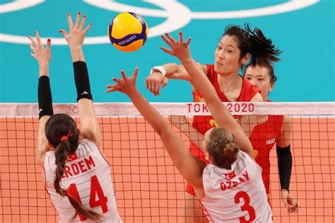 东京奥运首秀爆冷，中国女排小组赛0:3不敌土耳其|中国女排|土耳其|荷兰队_新浪新闻