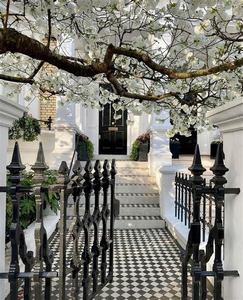 Pin by Sophie Sonya on Paving; Tiles, gravel, stone ~ Exterior | Dream ...
