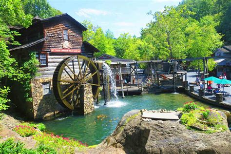 Dollywood: A Dolly Parton-Themed Tennessee Adventure