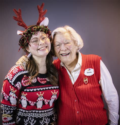 The Holidays are Bright at the Horizon House Retirement Community in ...