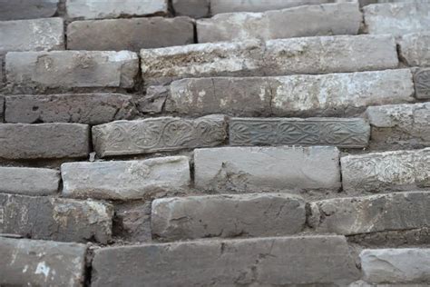 最新考古发现：荆州城墙“包砖墙体”最早始于五代|荆州市|考古发掘|考古_新浪新闻