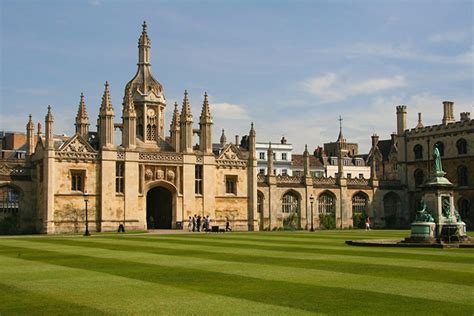 英国大学2021最新排名！想要留学的你不要错过！