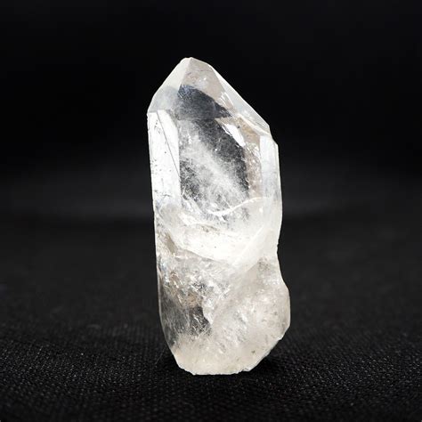Quartz & Ceramic Technology of Multi-Lab's — How to Identify Quartz Crystal