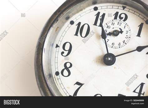 Analog Clock 的图像结果