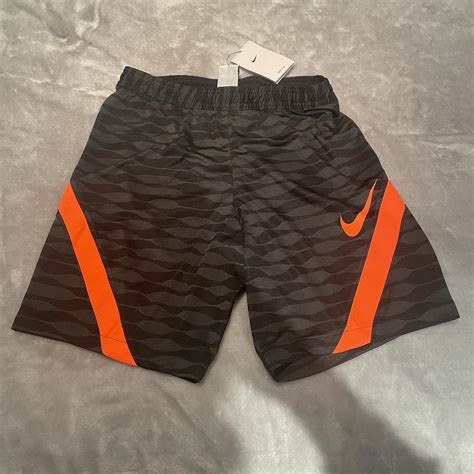 Nike Men's Black and Orange Shorts | Depop