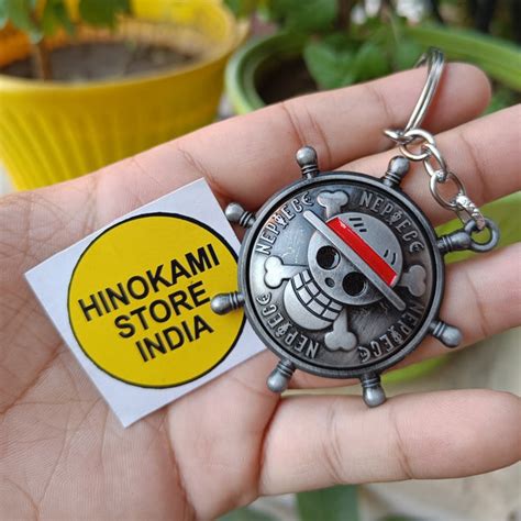 One piece spinning keychain – HINOKAMI STORE INDIA