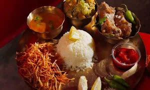 Save 10% on Aso Bosi Pasapasi-Kichukhun, Moti Jheel, Kolkata, Bengali ...