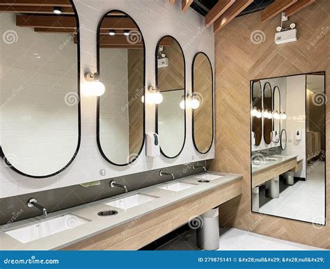 Restroom 的图像结果