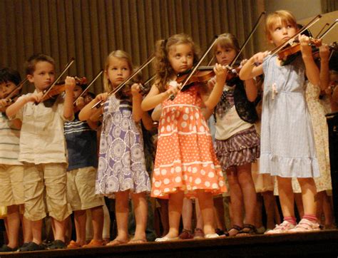 kids-playing-violin