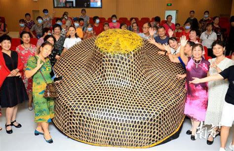 2.6米的大竹帽登上舞台，珠海三灶编织非遗技艺再出新作_南方网