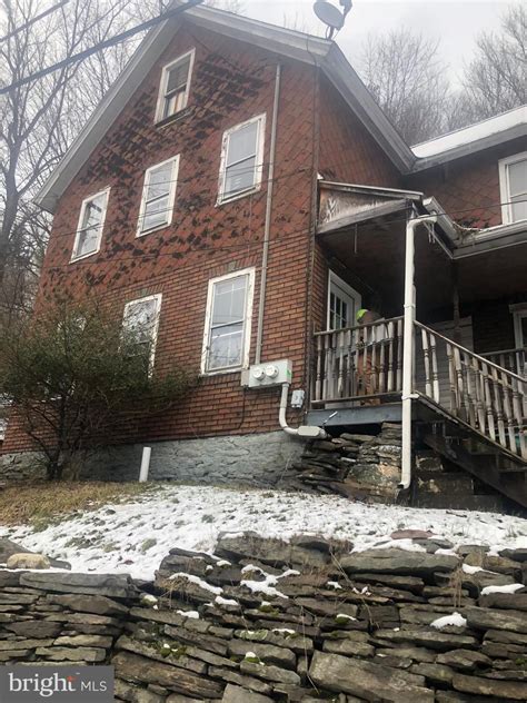 153 Cliff St, Honesdale, PA 18431 - See Est. Value, Schools & More