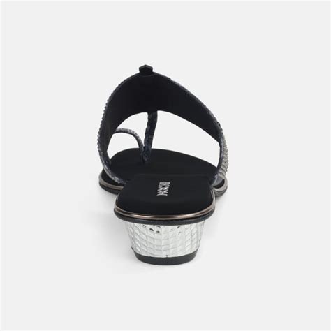 Buy Mochi Women Black Ethnic Kolhapuris Online | SKU: 32-1164-11-36 ...